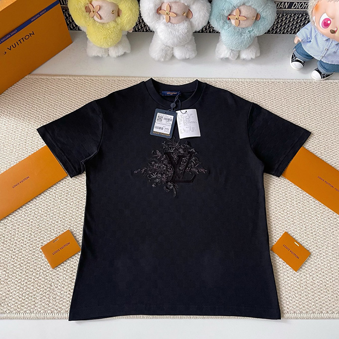lv louis vuitton floral embroidered logo t-shirt